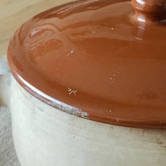 Vintage French Stoneware Covered Casserole Dish 8.5 inches wide and 4.5 inches - Picture 9 of 16